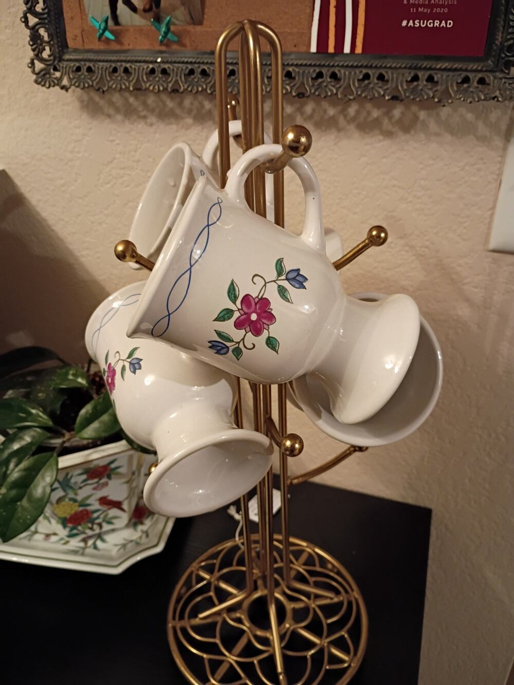 B. I. Inc Flowers Pedestal Mugs Set of 4